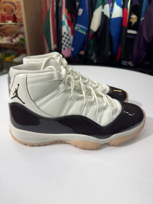 Preowned Neopolitan Jordan 11