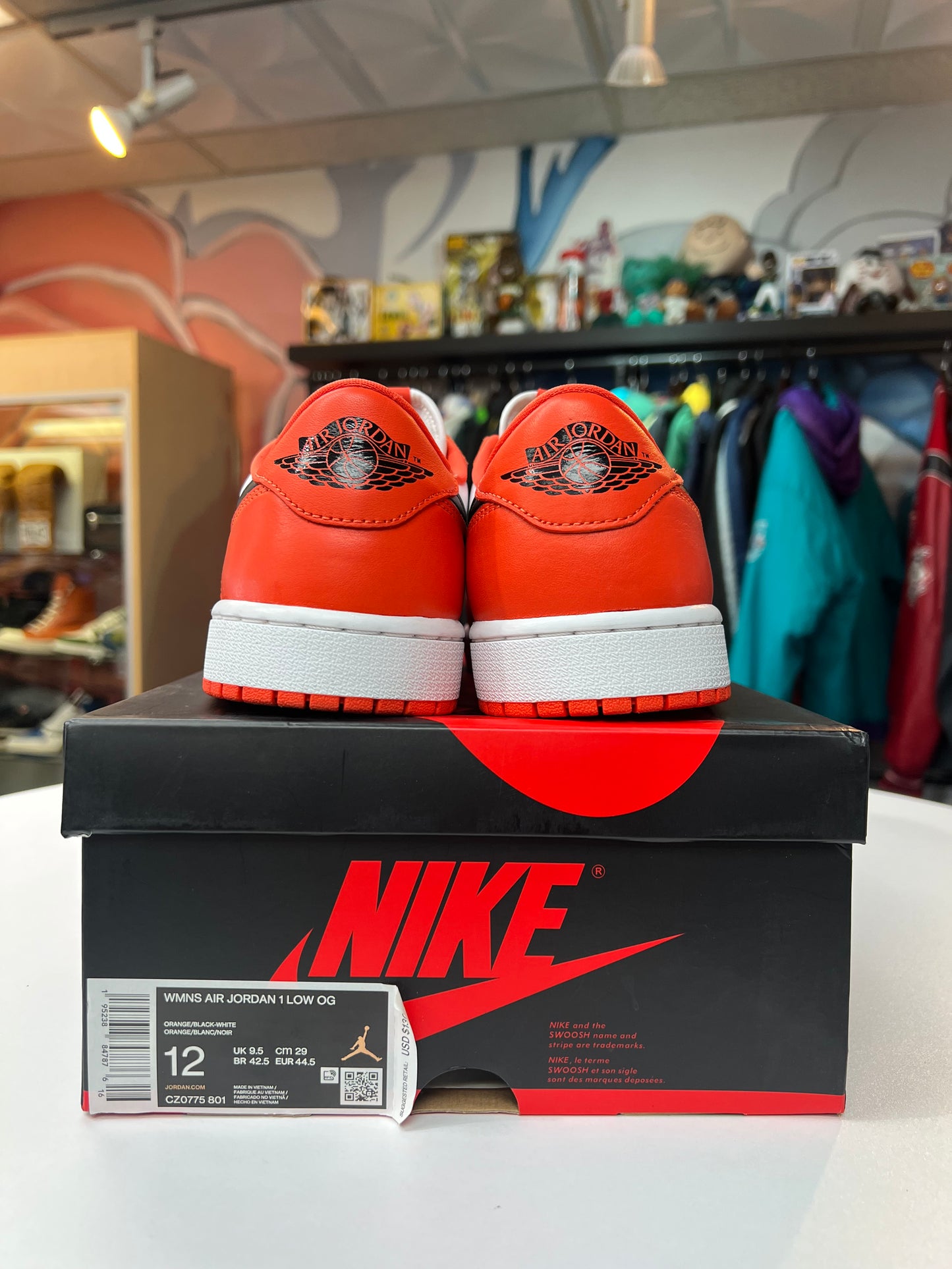 Preowned Jordan 1 Low OG Starfish