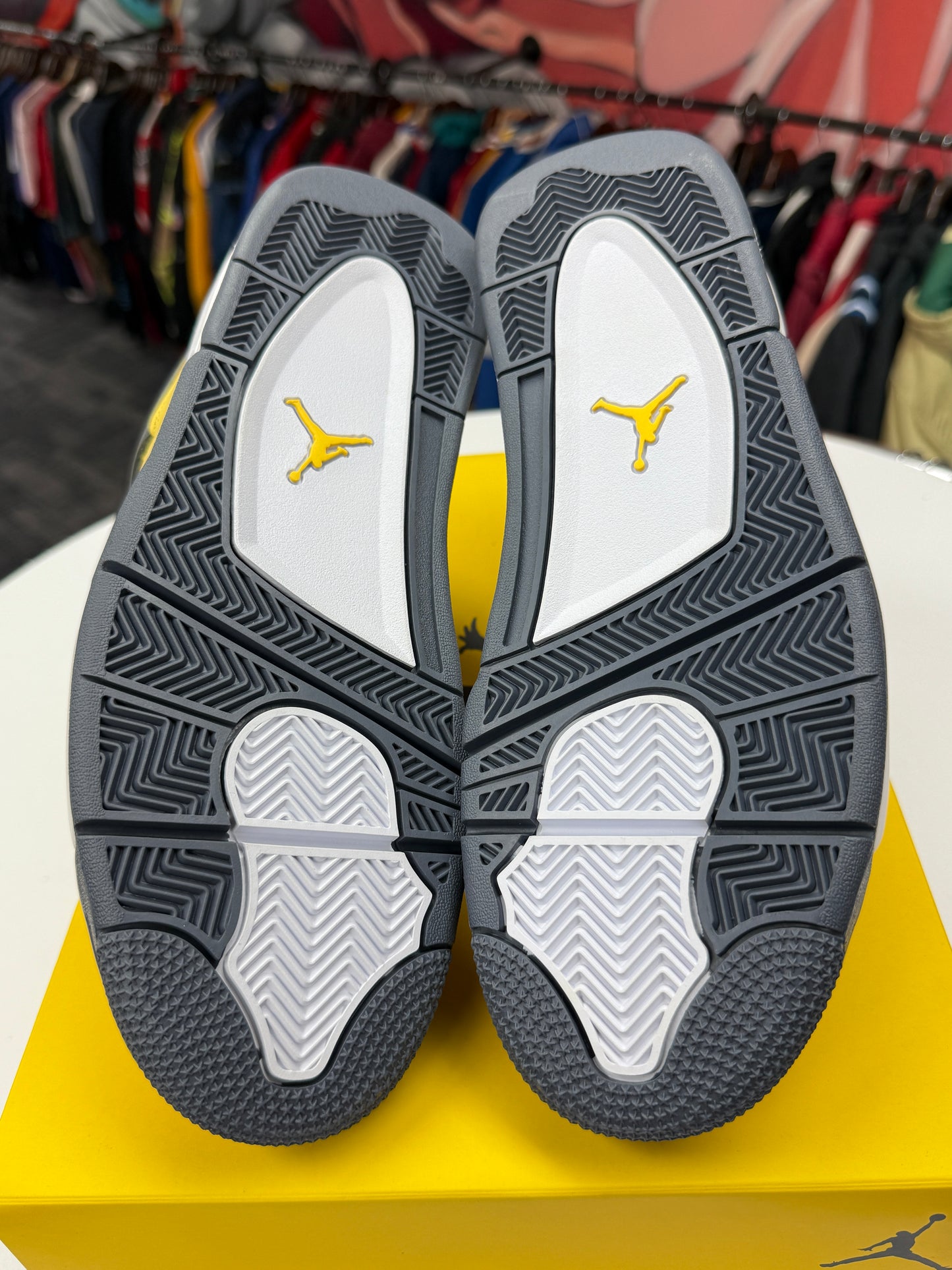 New Lightning Jordan 4