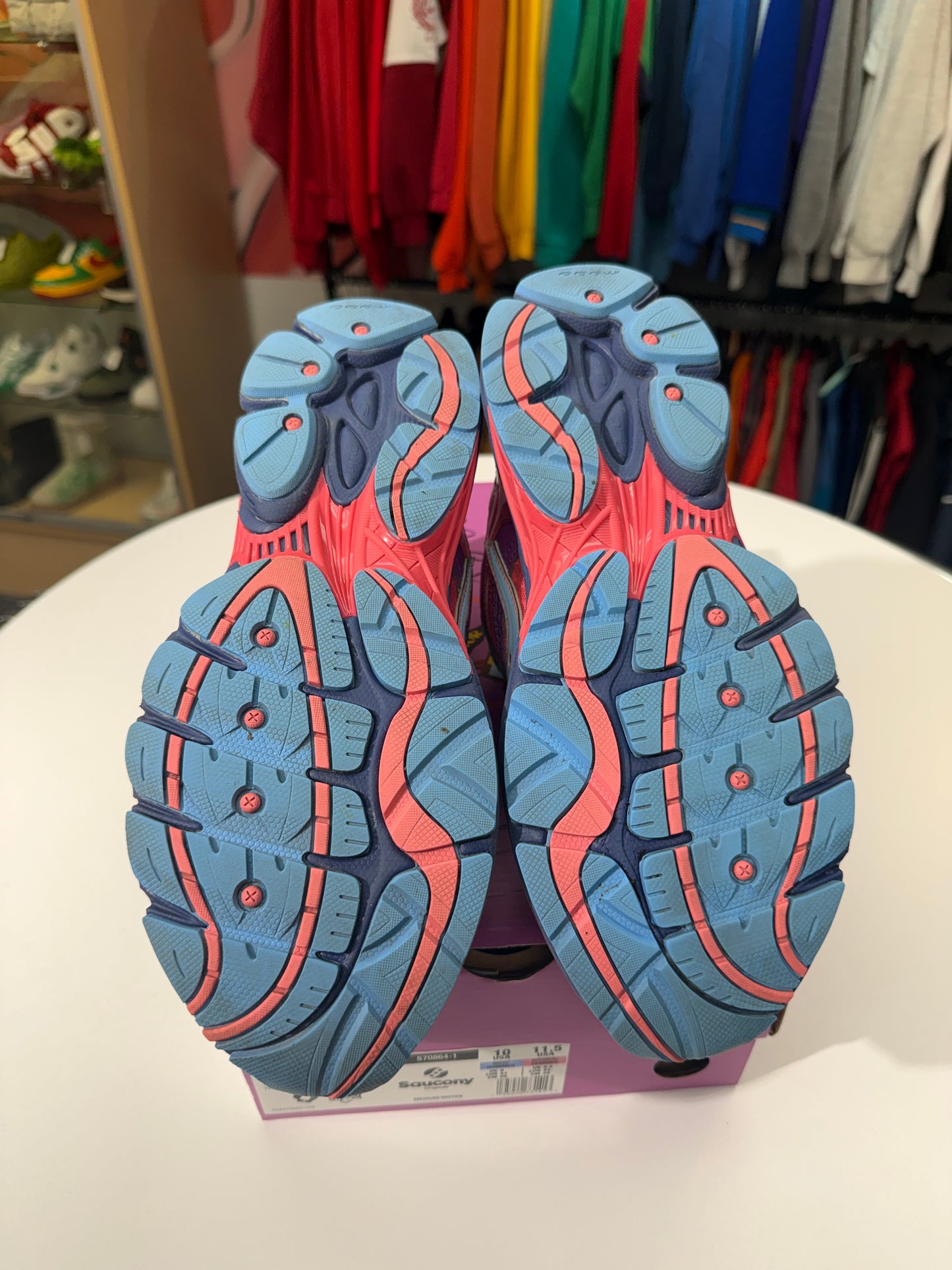 Preowned Jae Tips To Do List Pink Saucony Pro Grid Omni 9