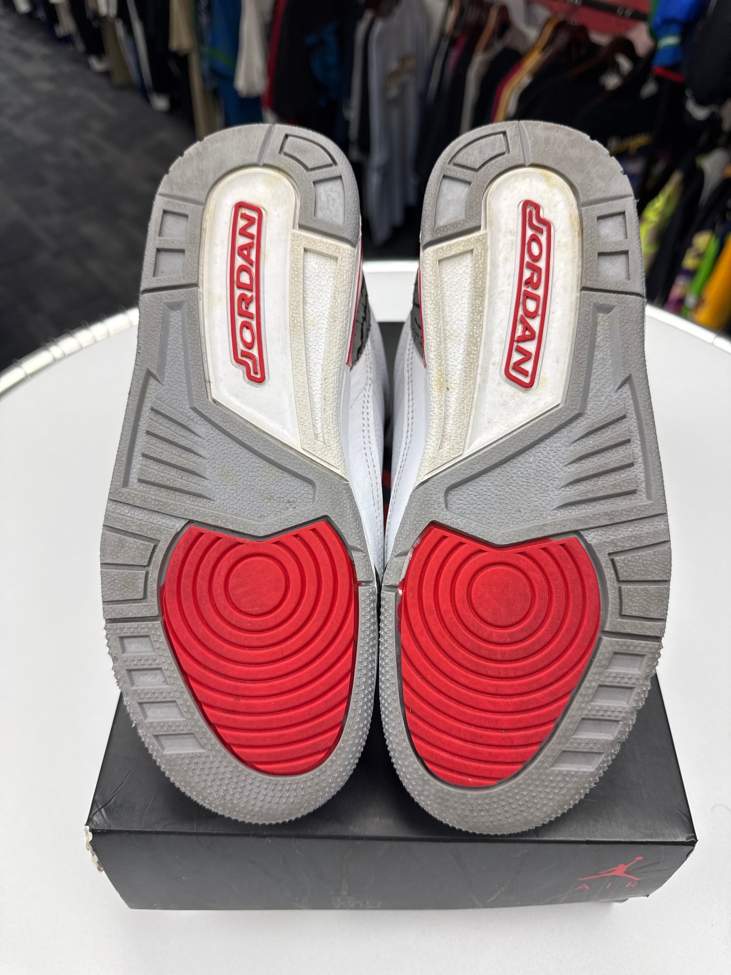 Preowned Jordan 3 Fire Red (2022)