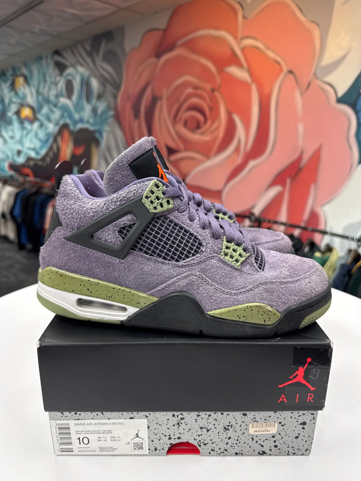 Preowned Jordan 4 Canyon Purple