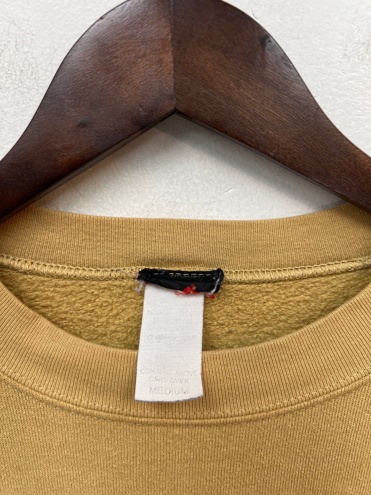Rush Crest Beige/White Crewneck
