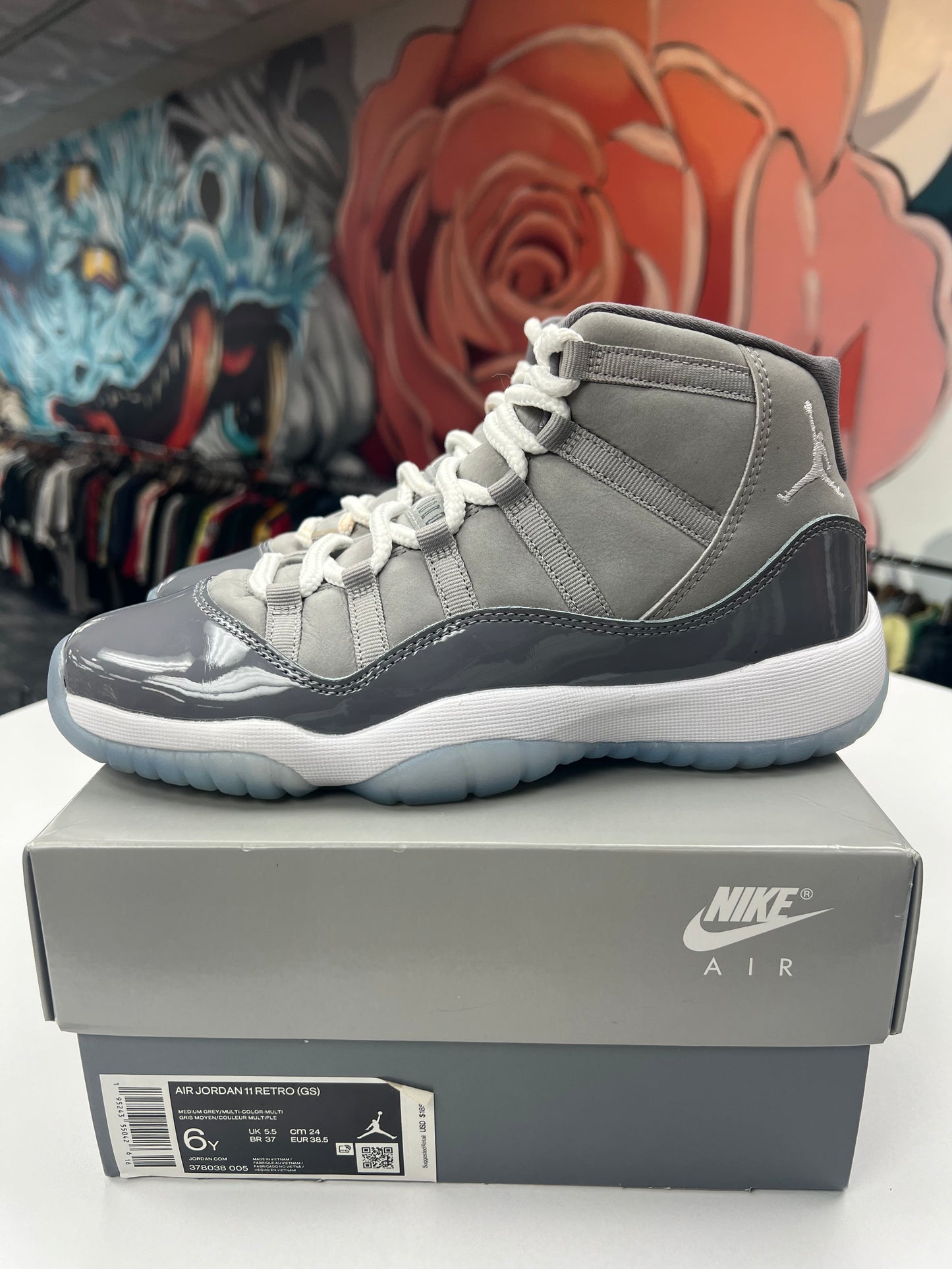 Preowned Cool Grey Jordan 11