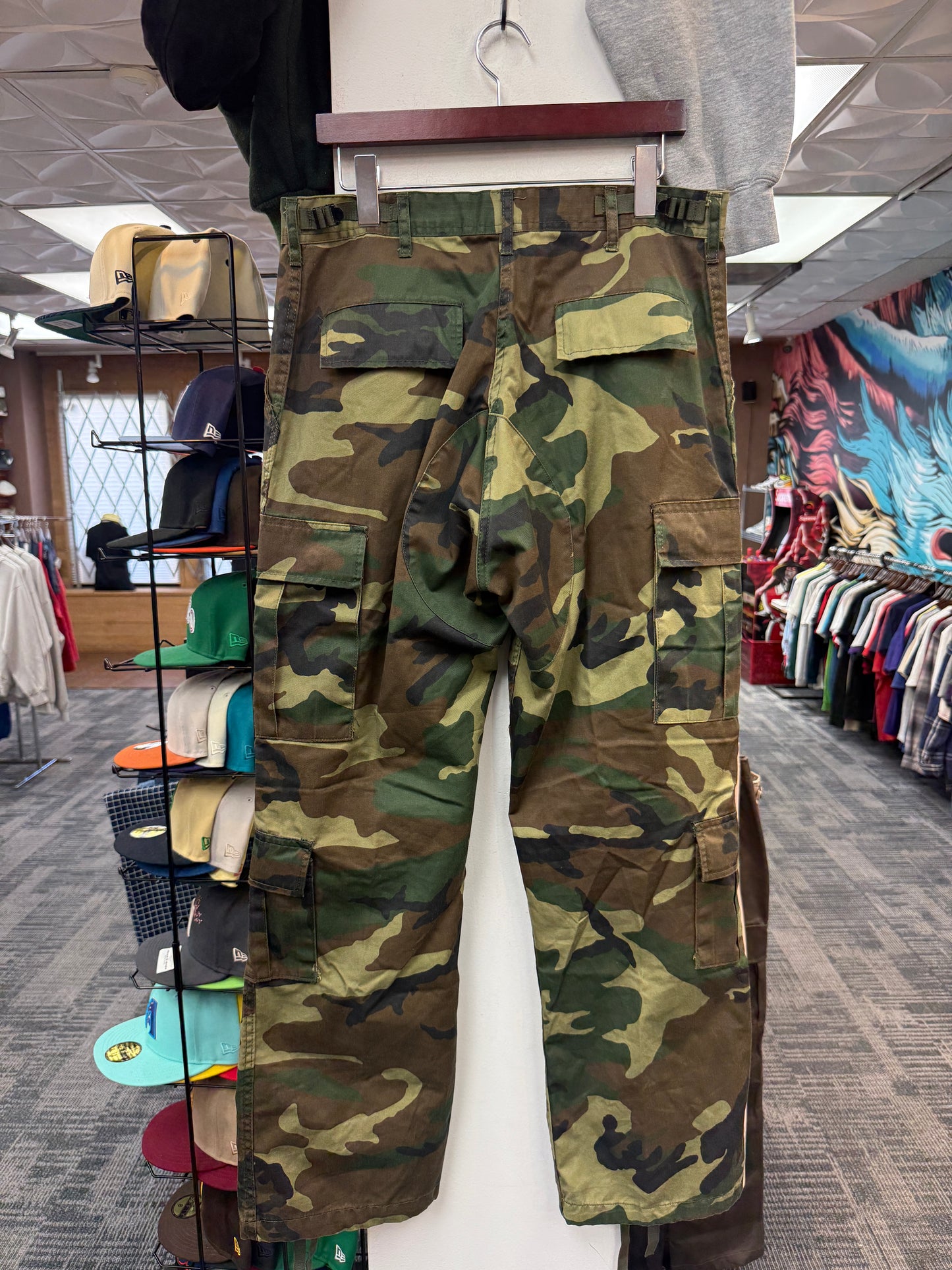 New GV Raspberry Hills Camo Pants