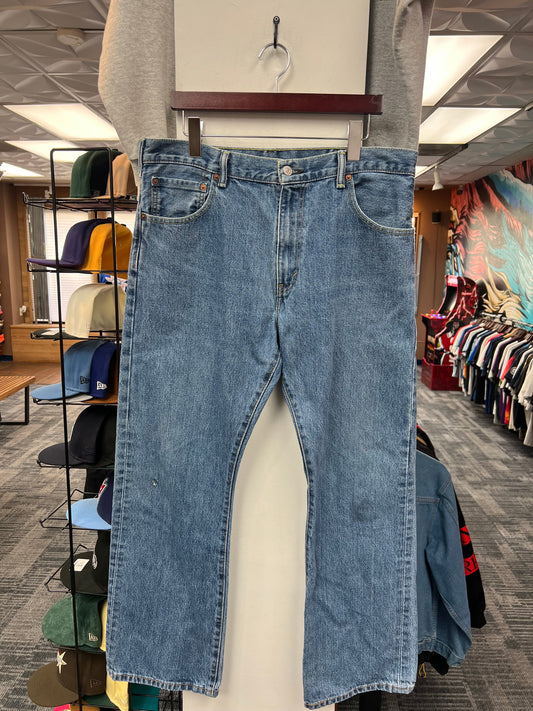Levi’s Light Wash Jeans