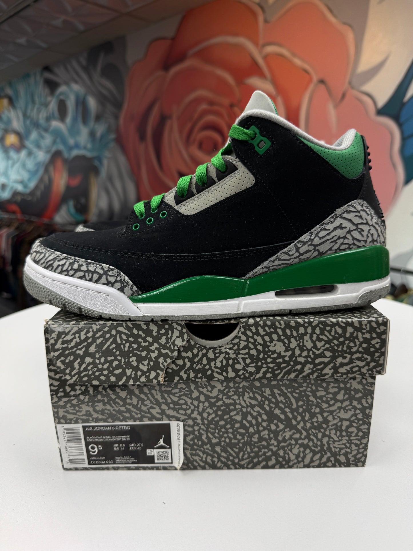 Preowned Pinegreen Jordan 3