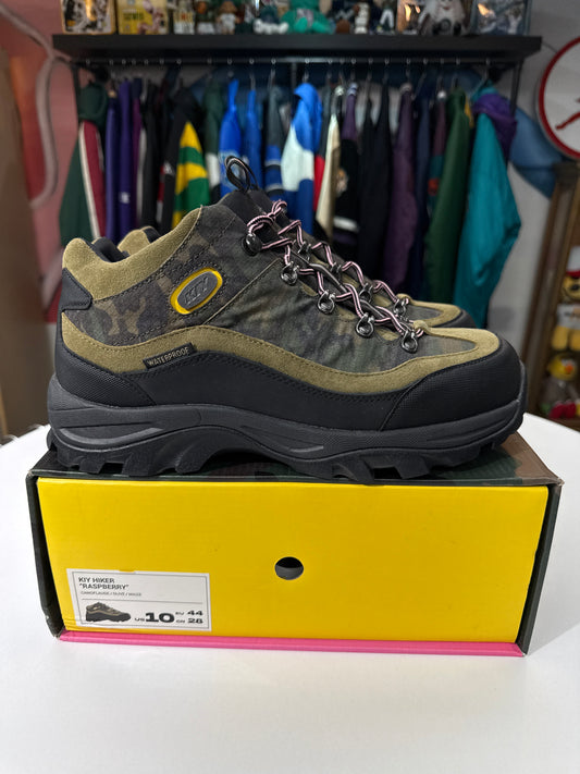 New GV Raspberry Hills x KIY Hiker Boot