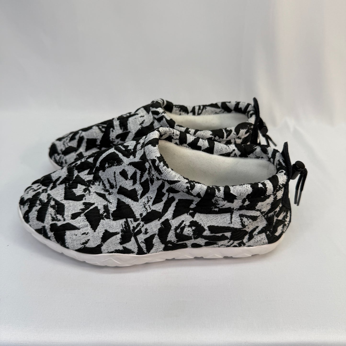 Preowned Nike Moc Sample