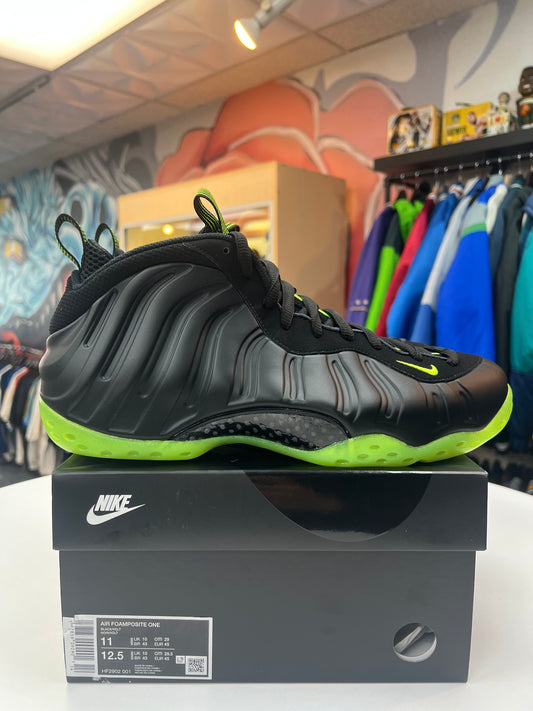 New Nike Air Foamposite One Black/Volt