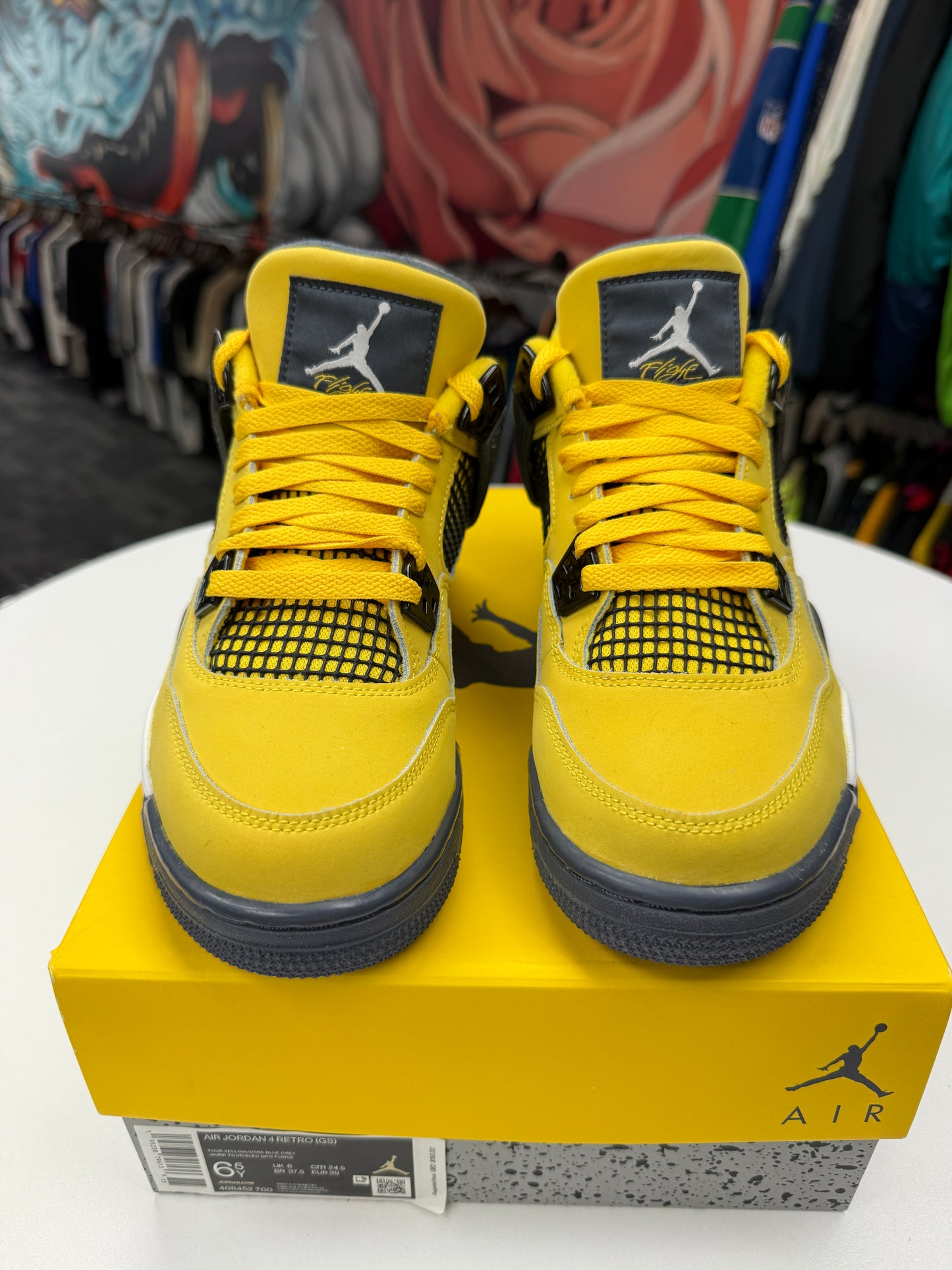 New Lightning Jordan 4