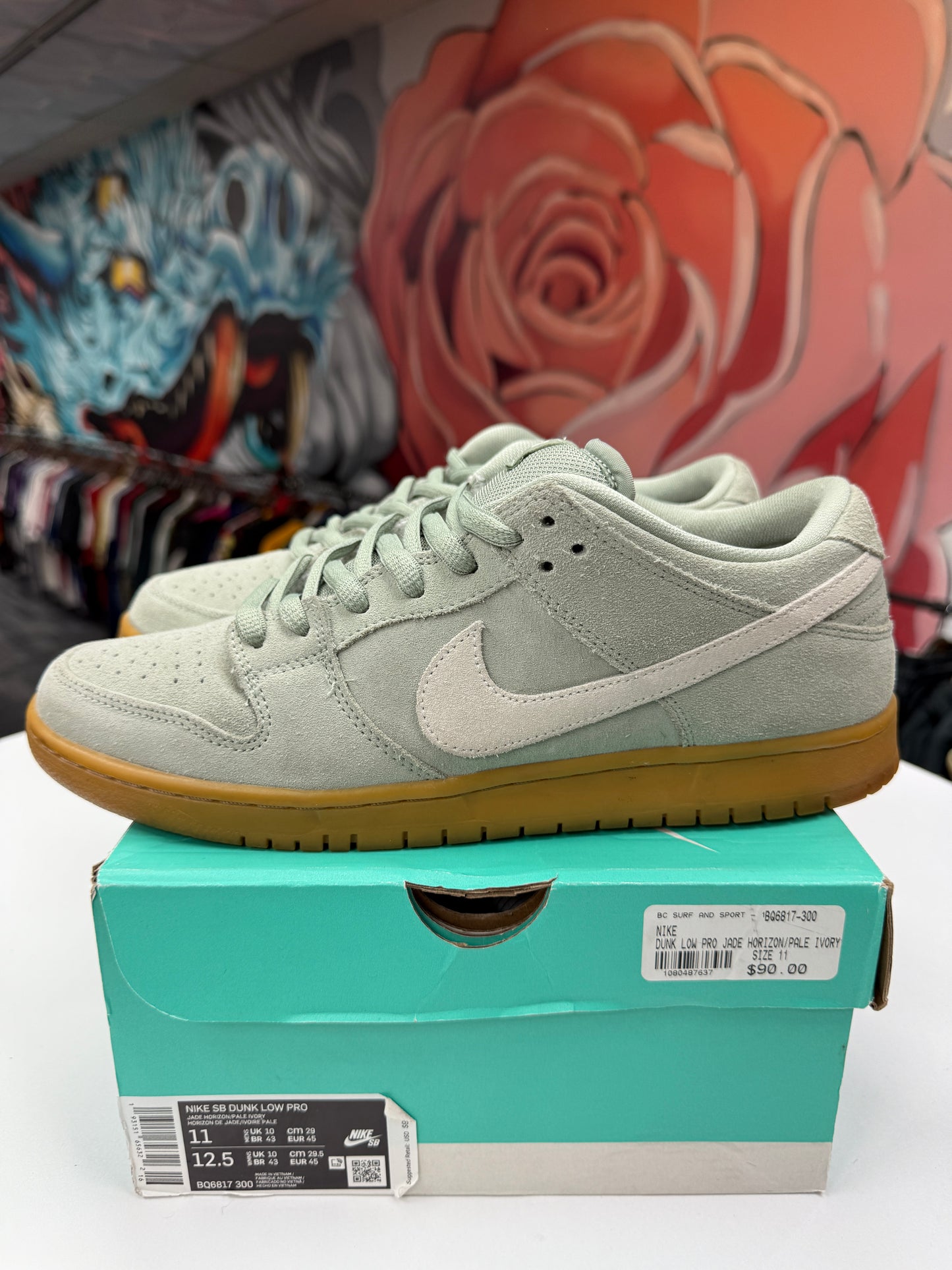 Preowned Nike SB Dunk Low Island Green Gum