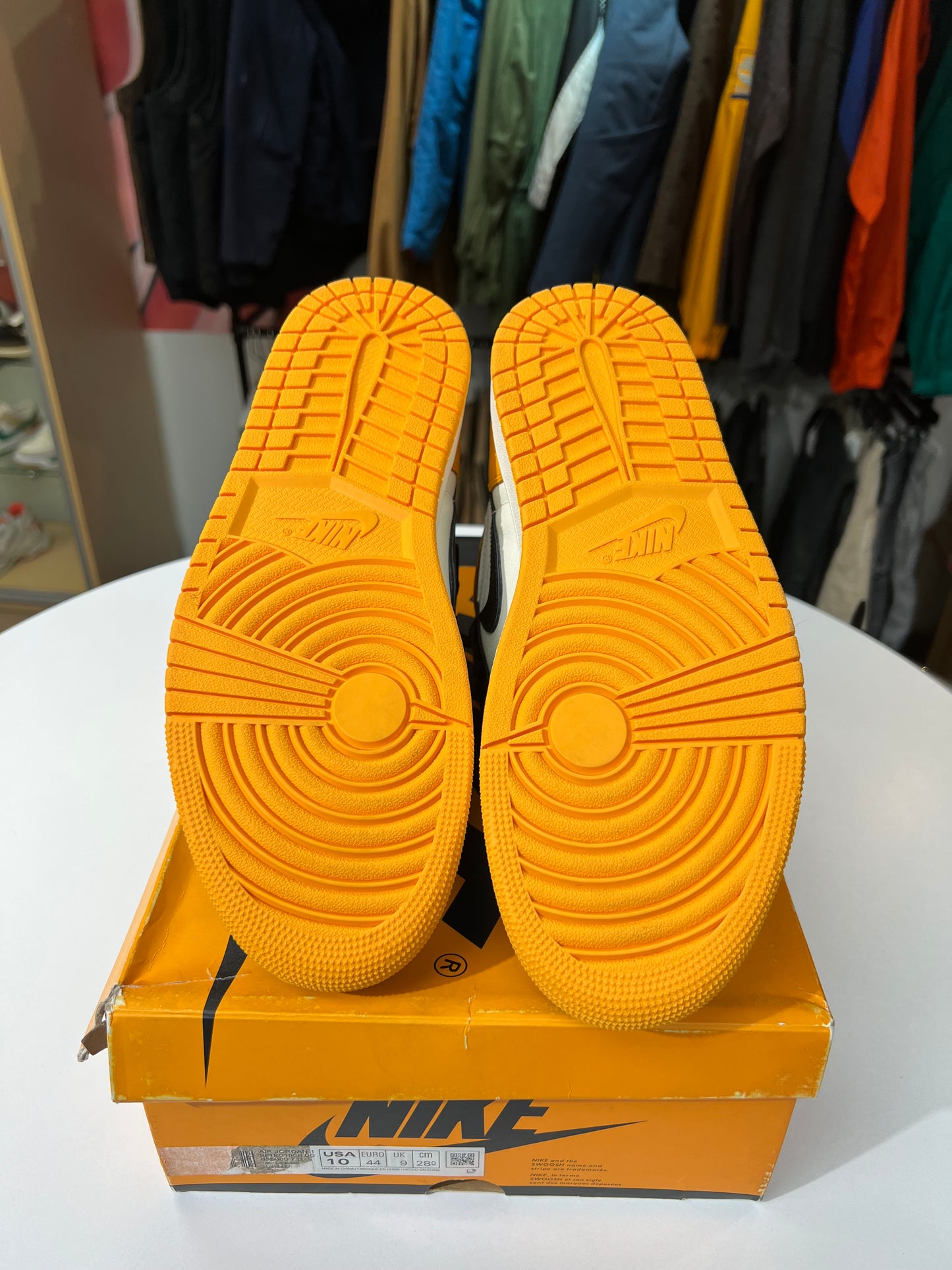 New Jordan 1 Retro High OG Taxi