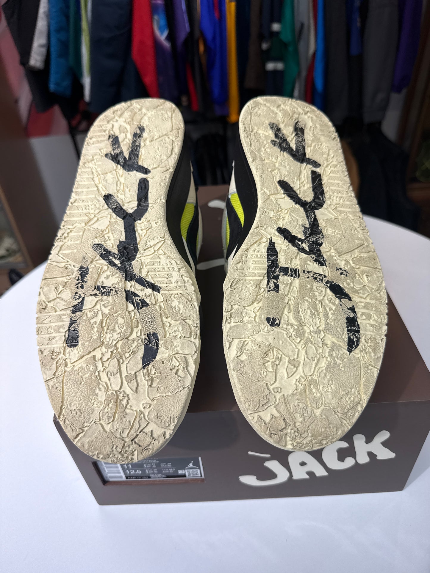Preowned Bright Cactus Travis Scott Jumpman Jack