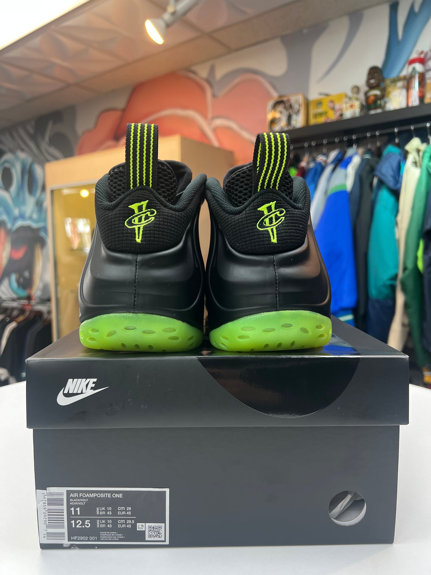 New Nike Air Foamposite One Black/Volt