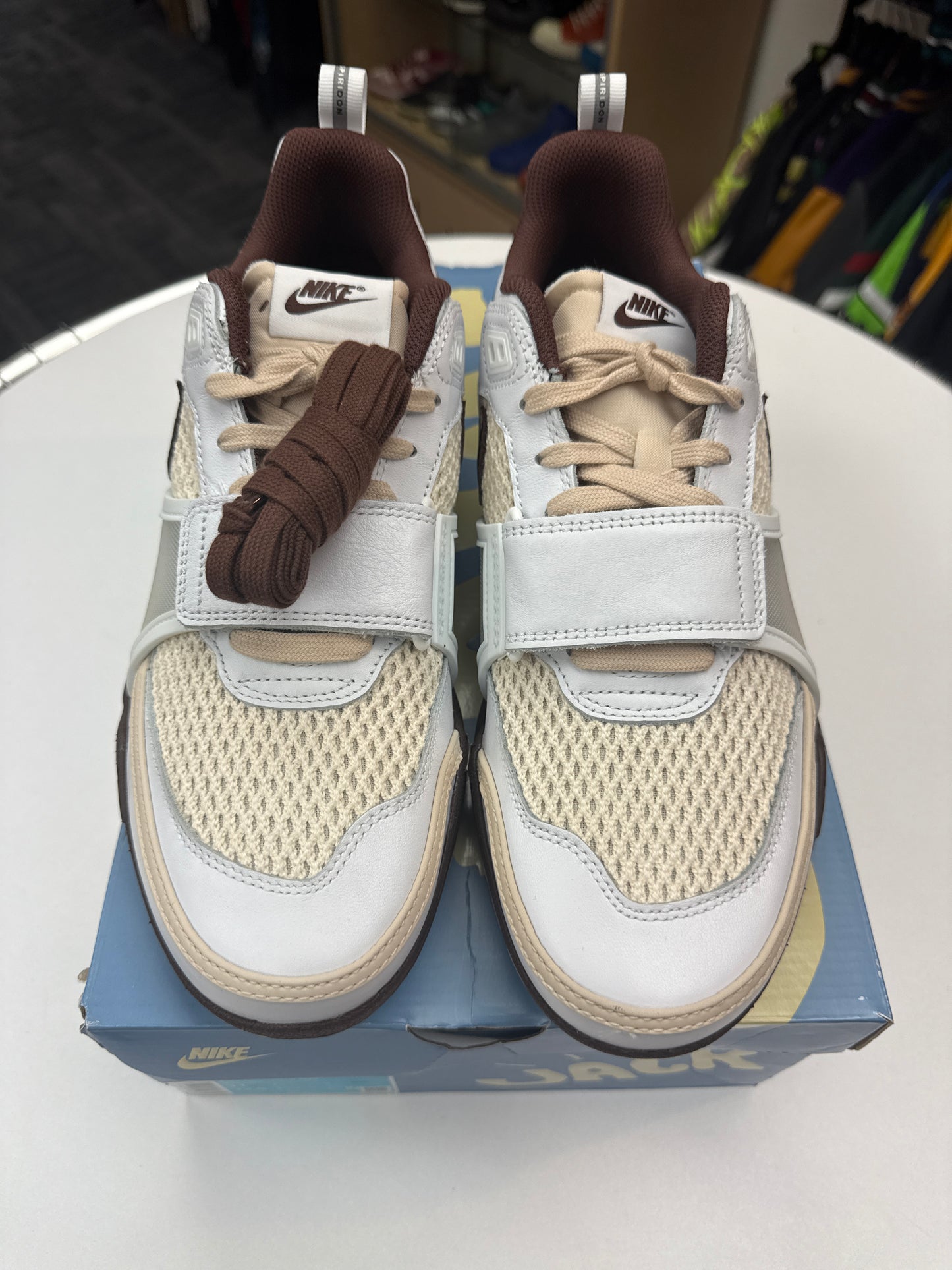 New Travis Scott Zoom Field Jaxx Light Chocolate