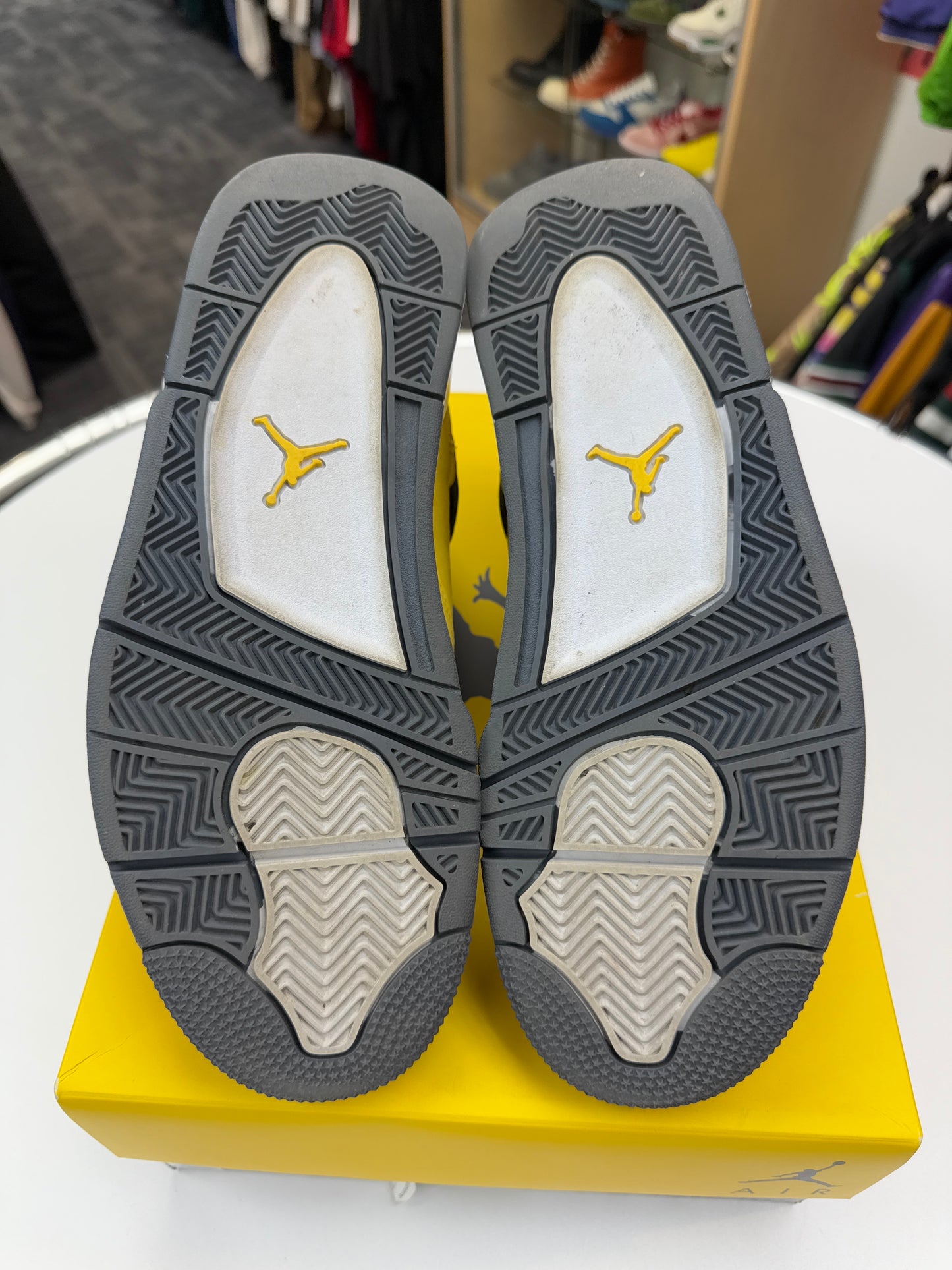 Preowned Jordan 4 Lightning