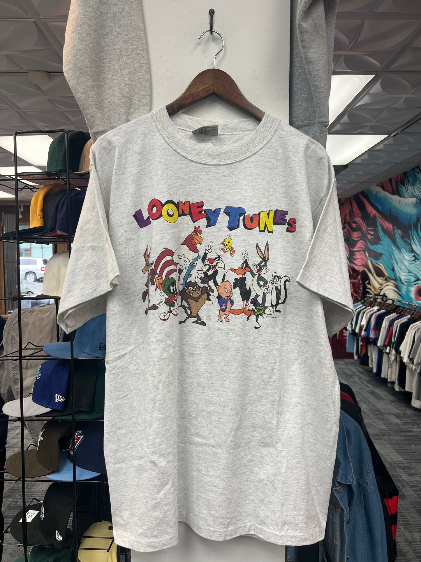Vintage 90s looney Tunes Tee