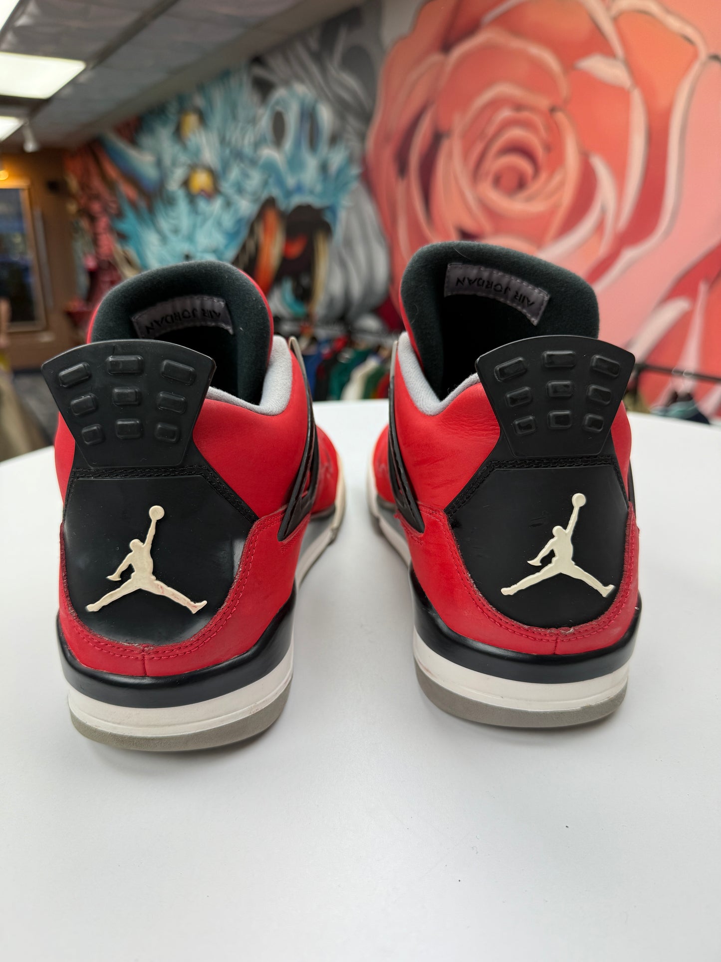 Preowned Toro Bravo Jordan 4