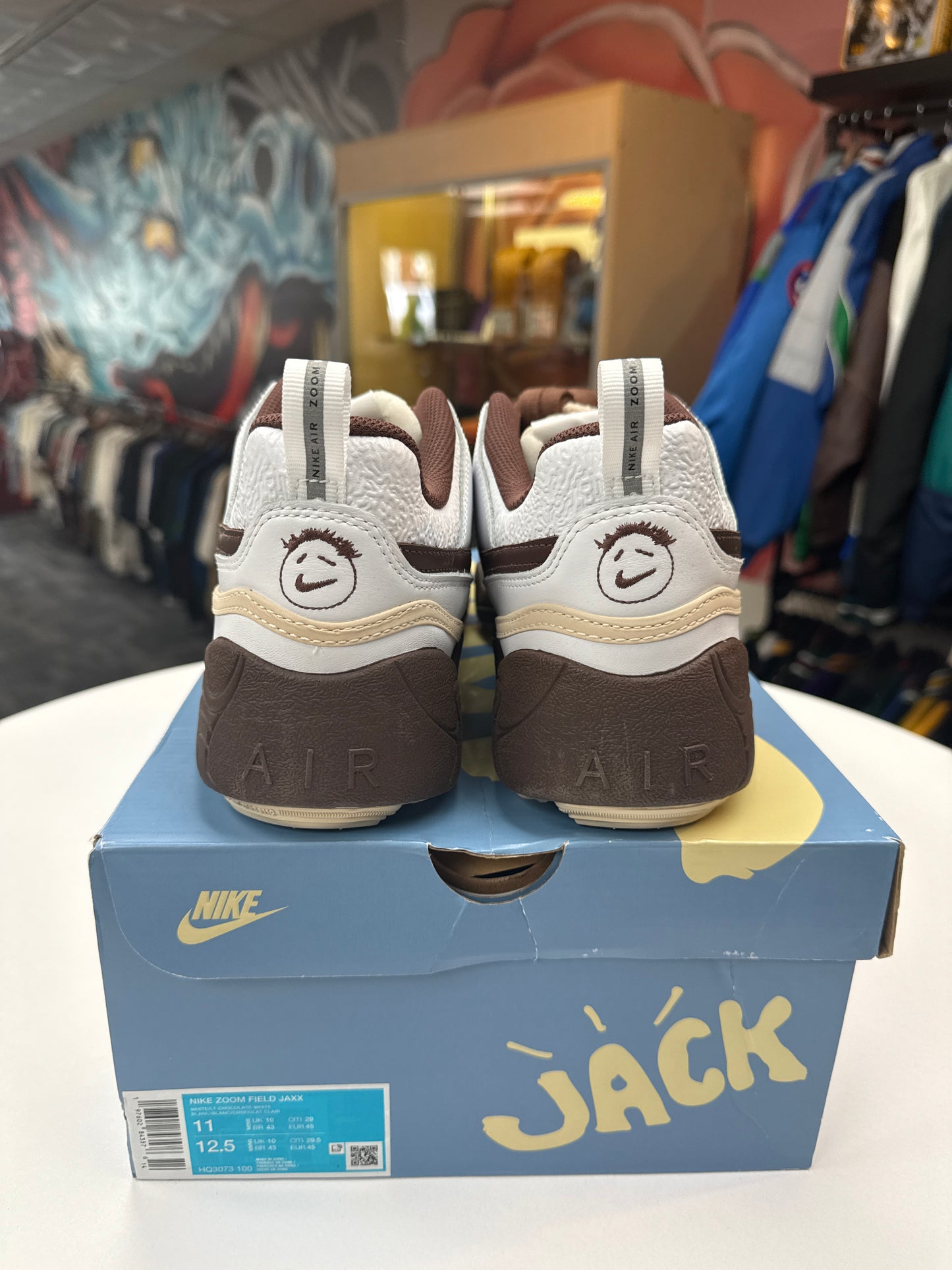 New Travis Scott Zoom Field Jaxx Light Chocolate