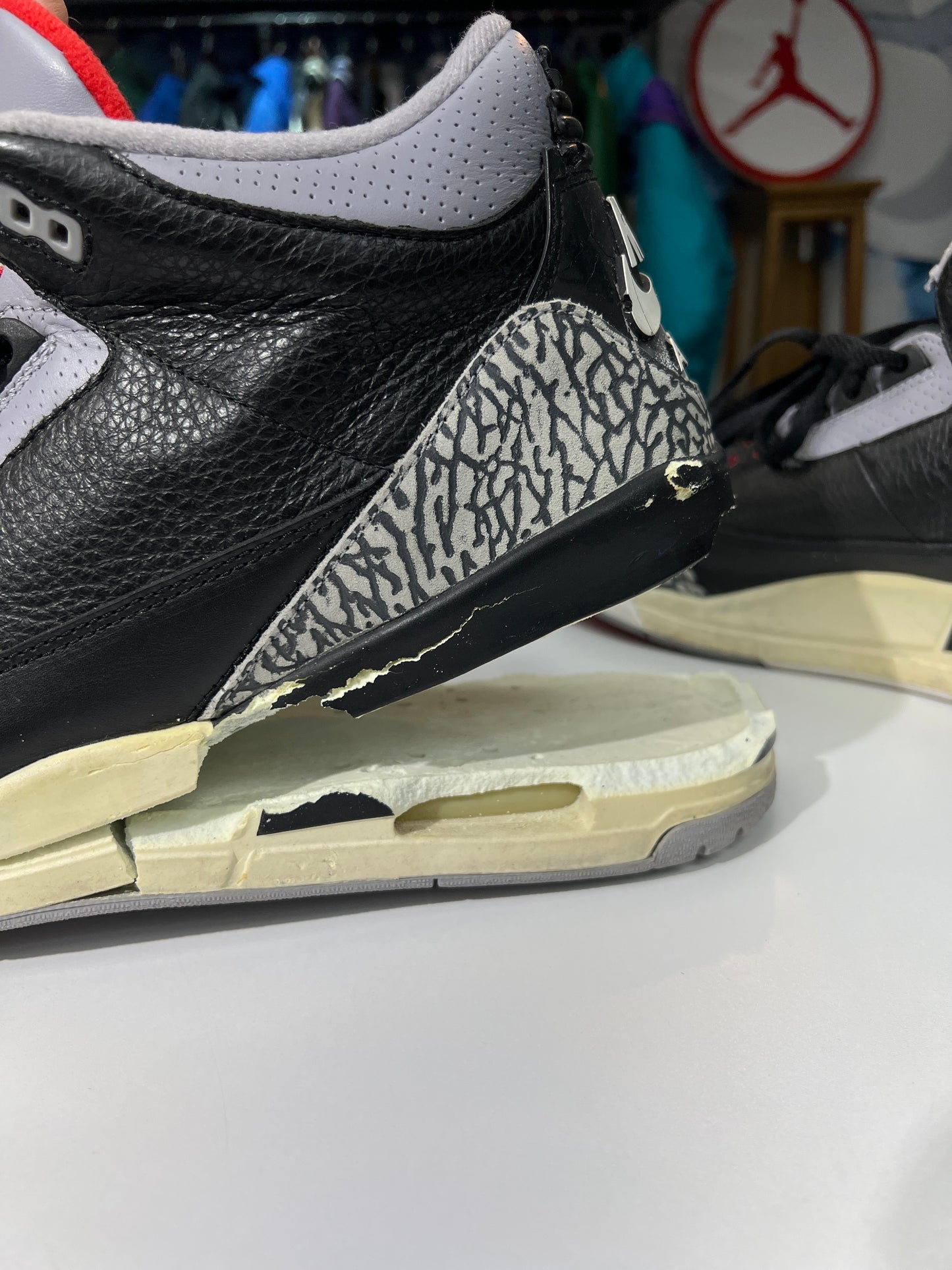 Preowned Jordan 3 Retro Cement 2001