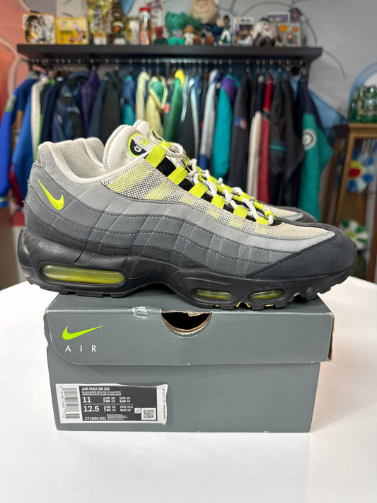 Preowned Nike Air Max 95 OG Neon (2020)
