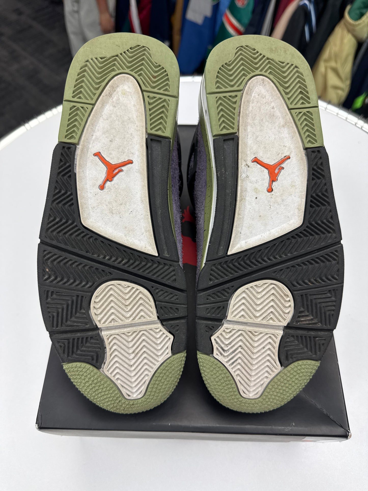 Preowned Jordan 4 Canyon Purple