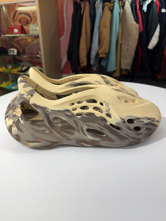 Preowned MX Cream Clay Adidas Yeezy Foam Rnnr