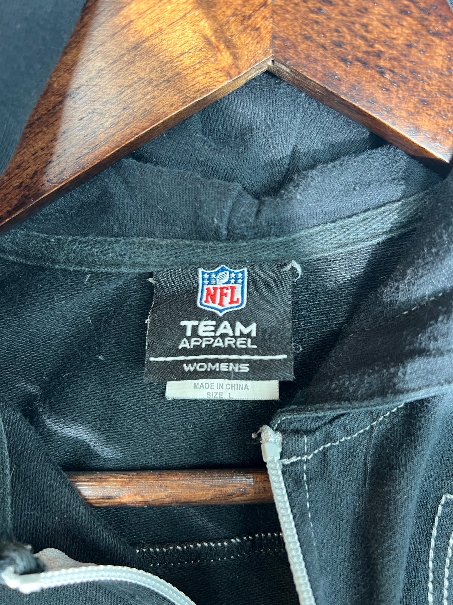 Oakland Raiders Women’s Zip-Up Hoodie