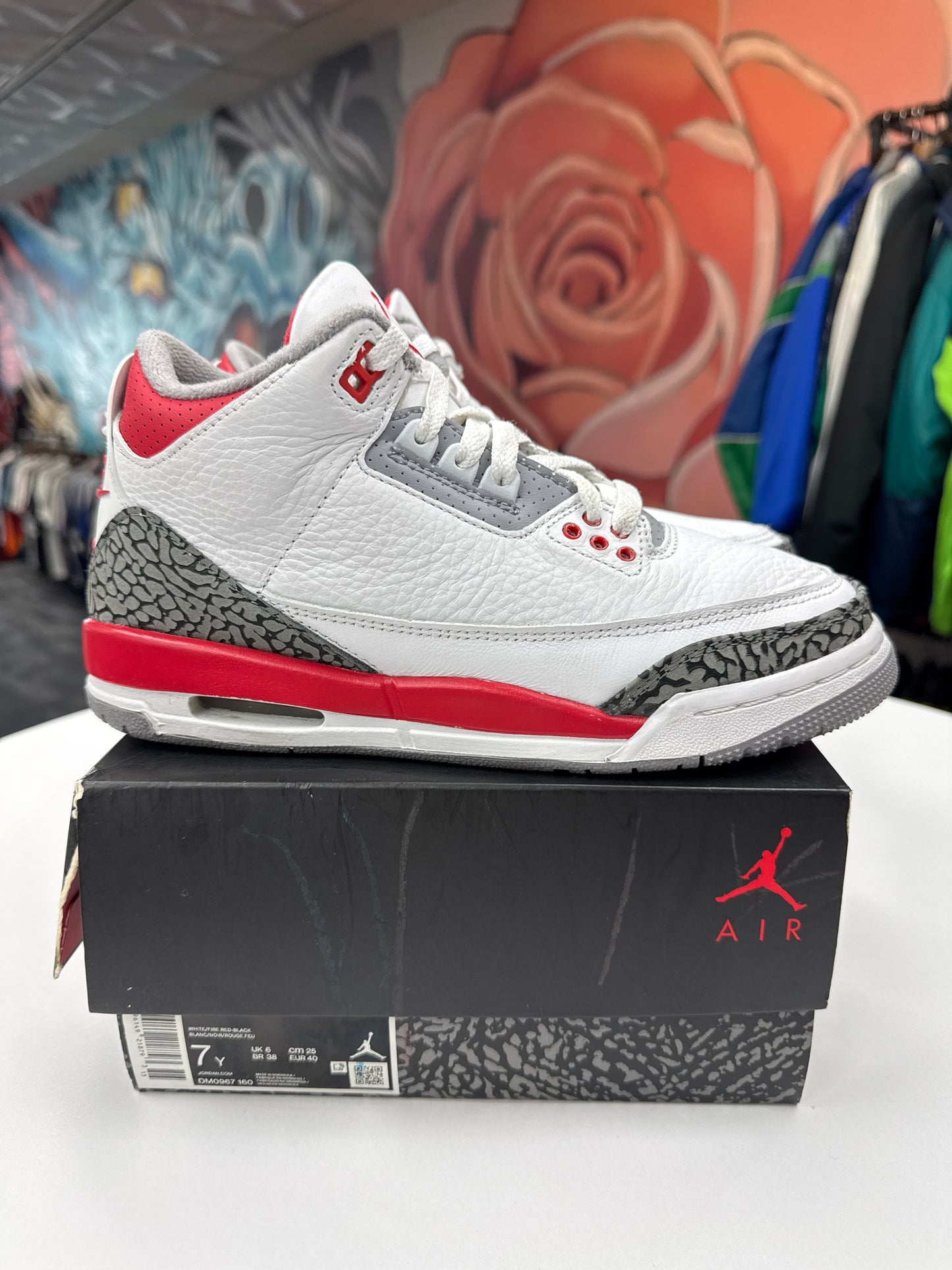 Preowned Jordan 3 Fire Red (2022)