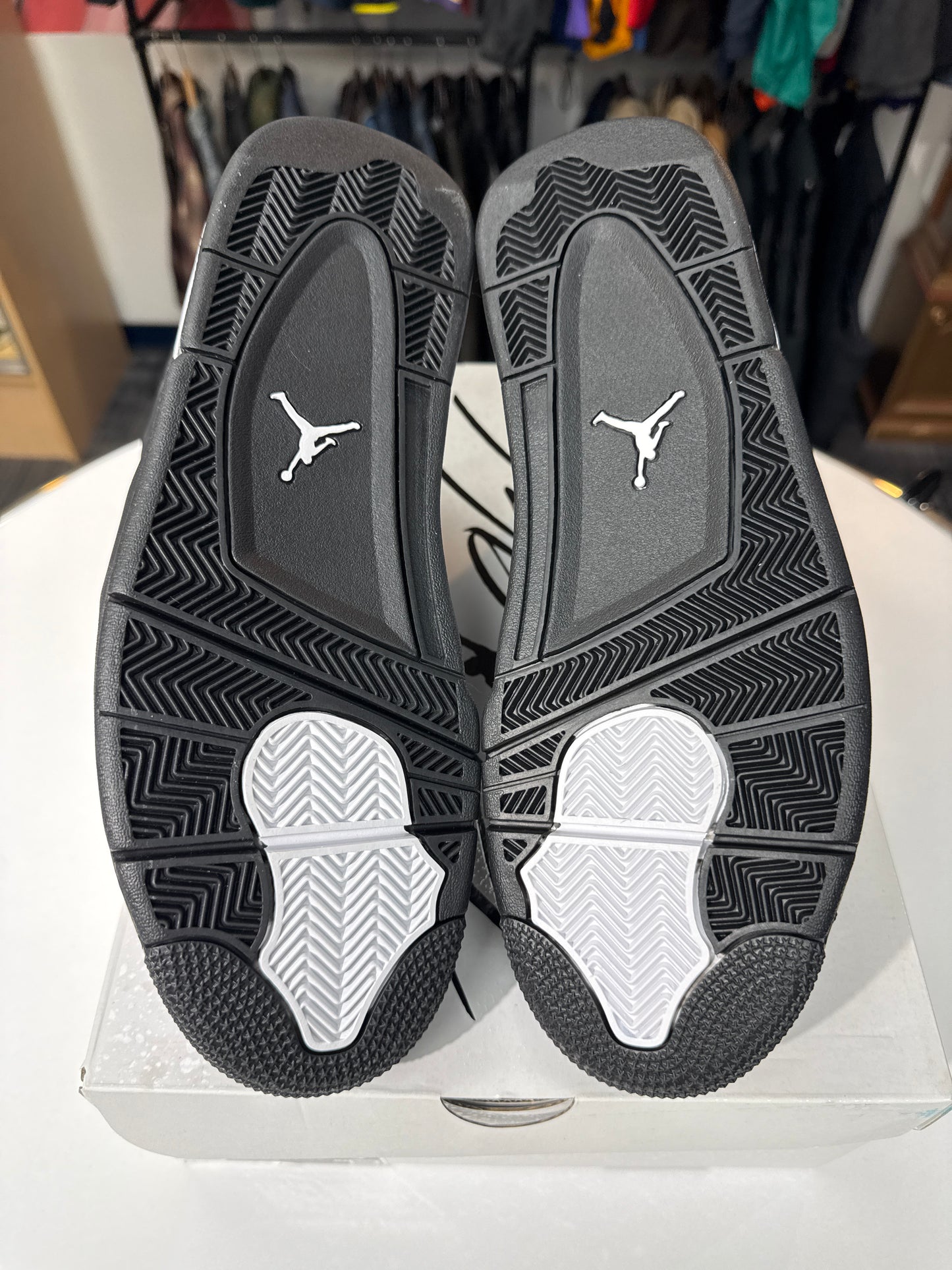 New Jordan 4 White Thunder