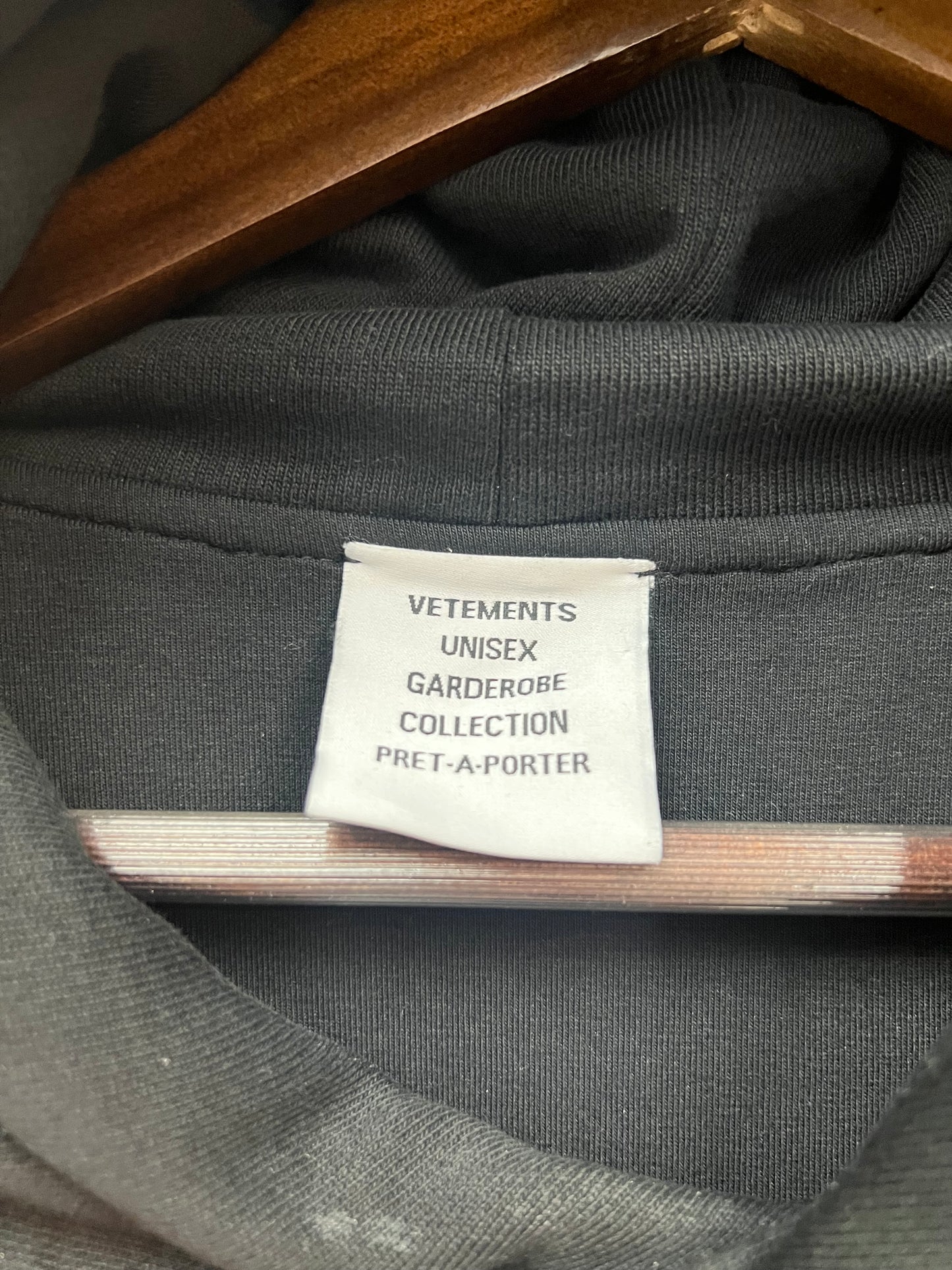Vetements No Post Cropped box Hoodie