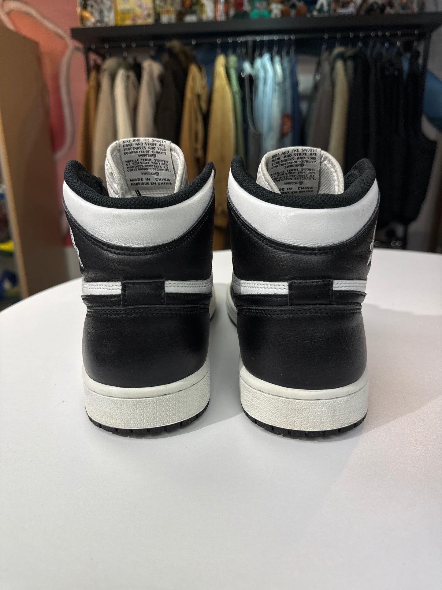 Preowned Jordan 1 Black/White (2014)