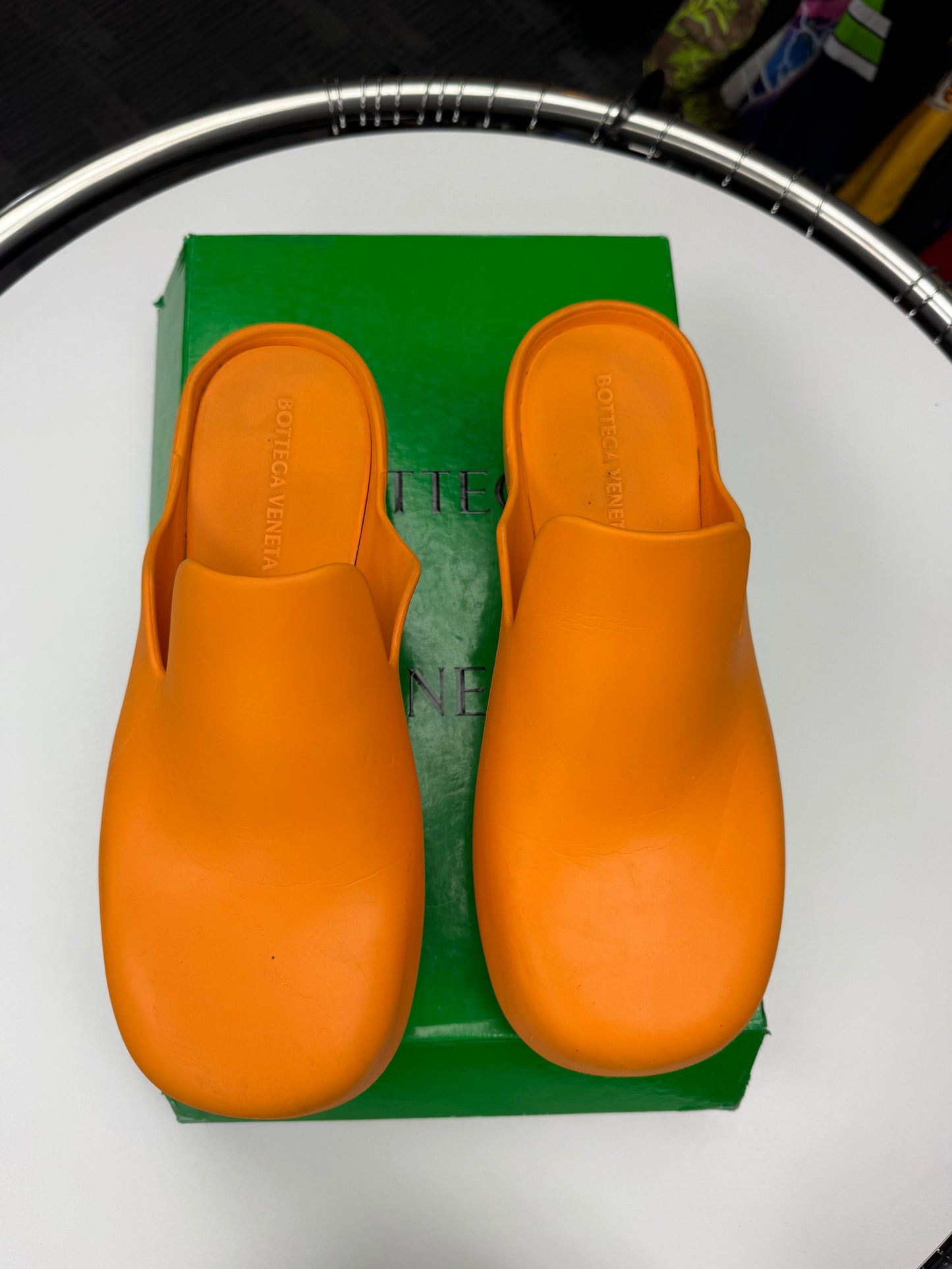 Preowned Bottega Veneta Rubber Slides