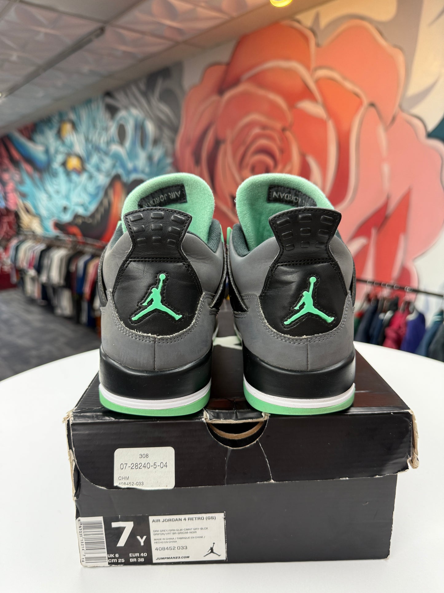 Preowned Jordan 4 Green Glow (2013)