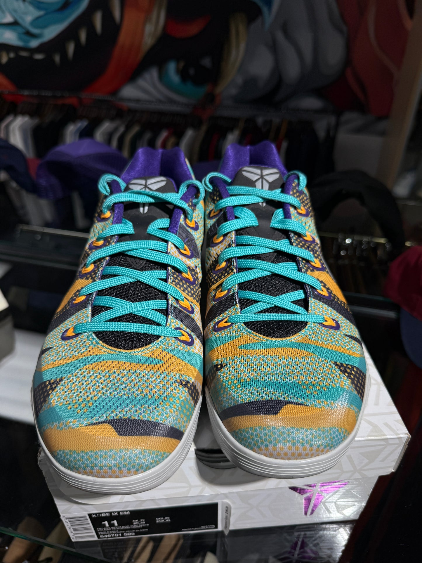 Preowned Unleashed Kobe 9 EM Low