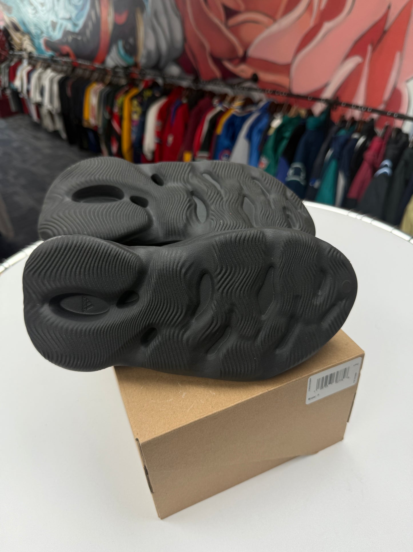 Preowned Onyx Foam Rnnrs