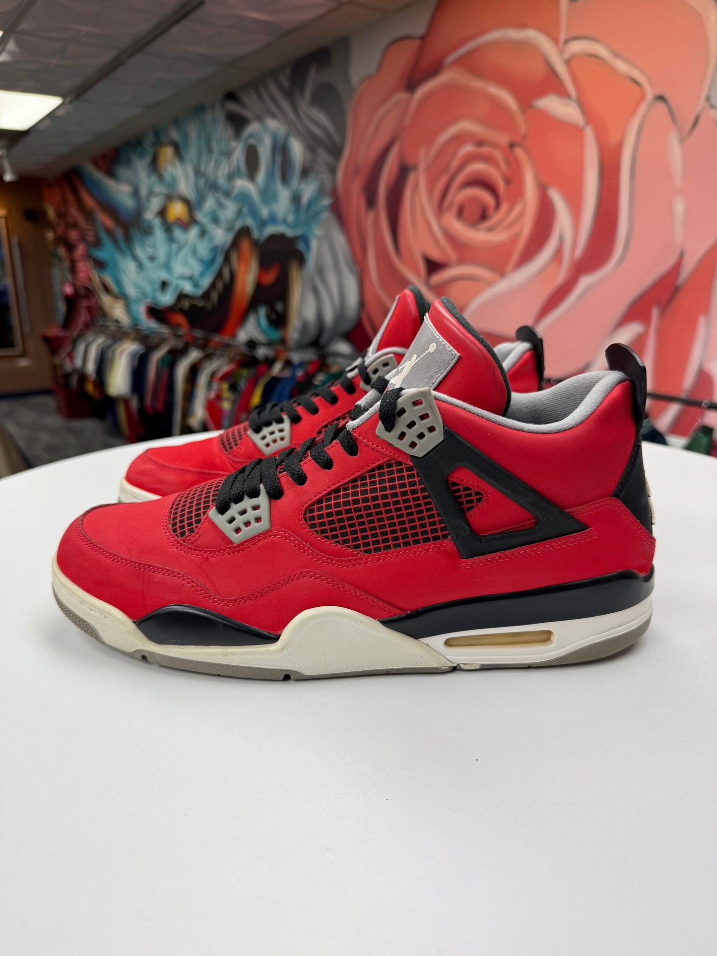 Preowned Toro Bravo Jordan 4