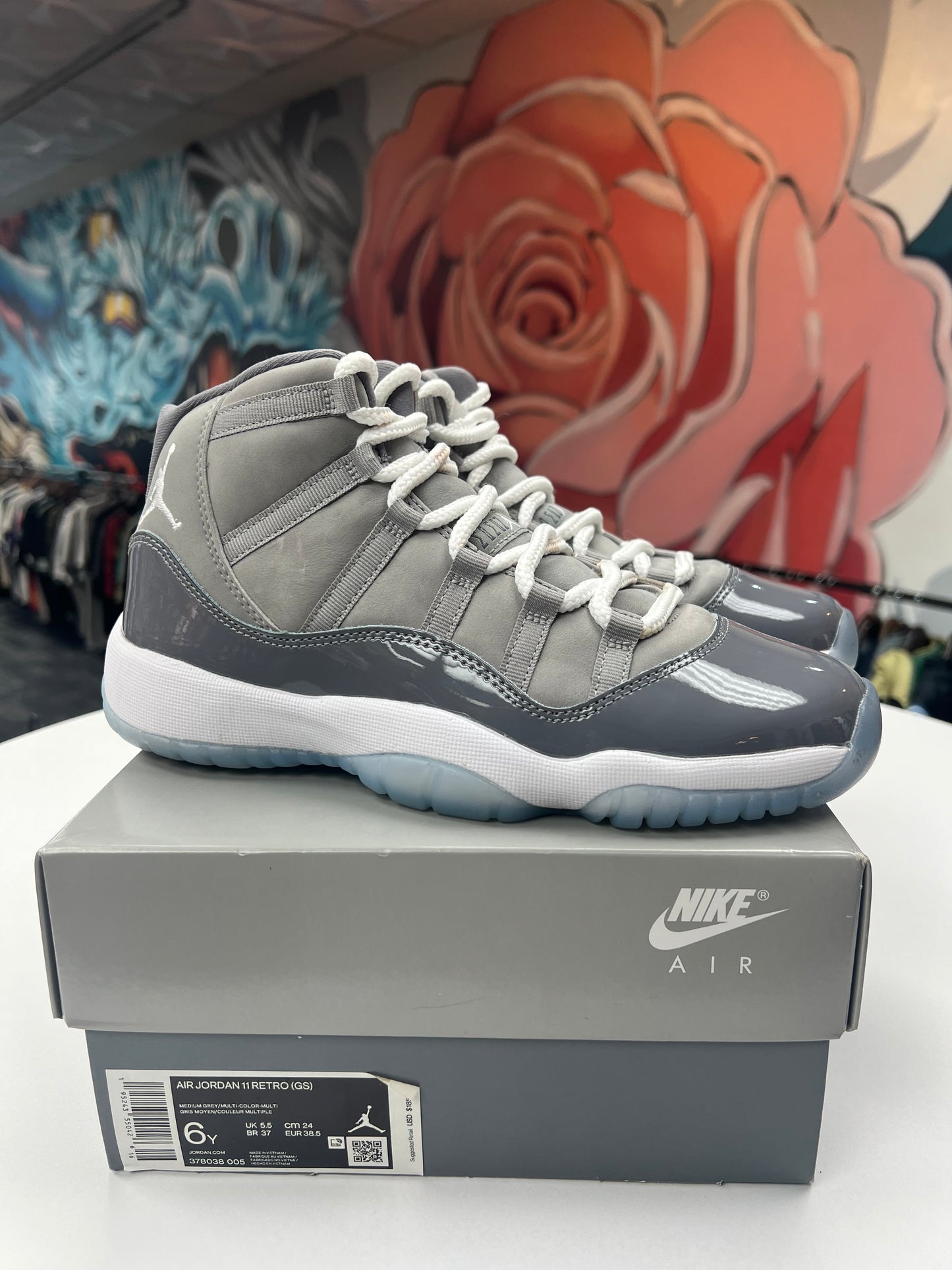 Preowned Cool Grey Jordan 11