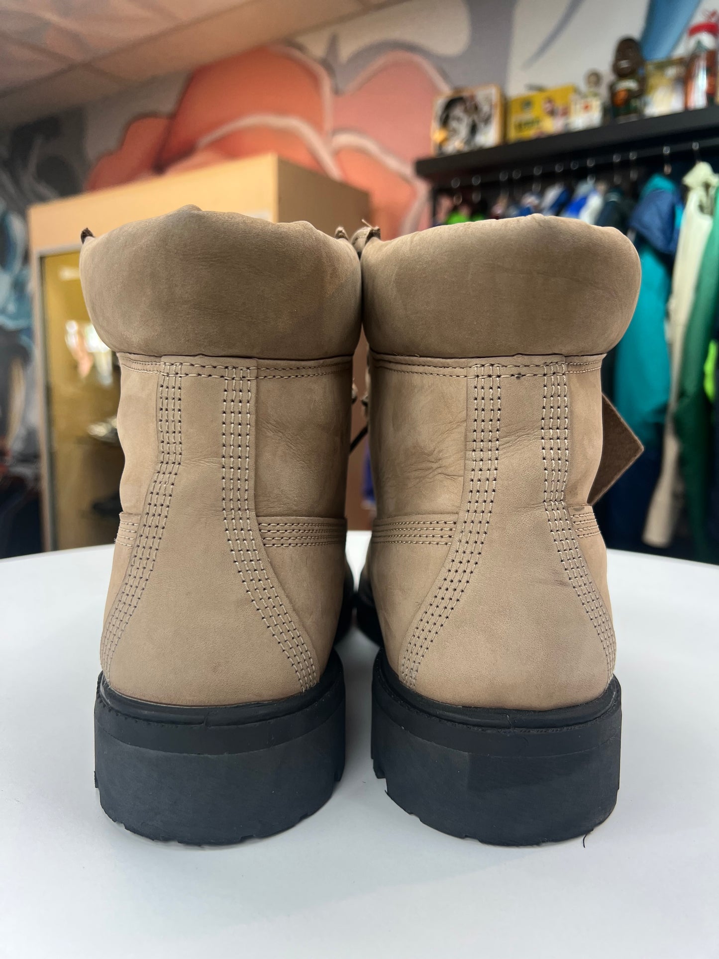 Preowned Timberland 6” Beige Nubuck
