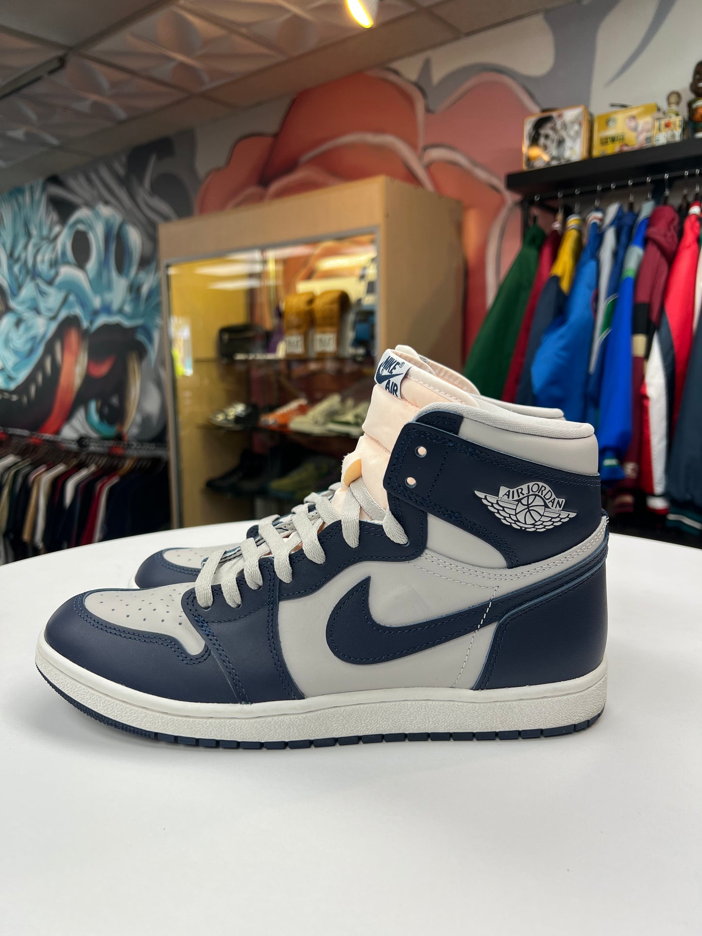 Preowned 85 Georgetown Jordan 1s