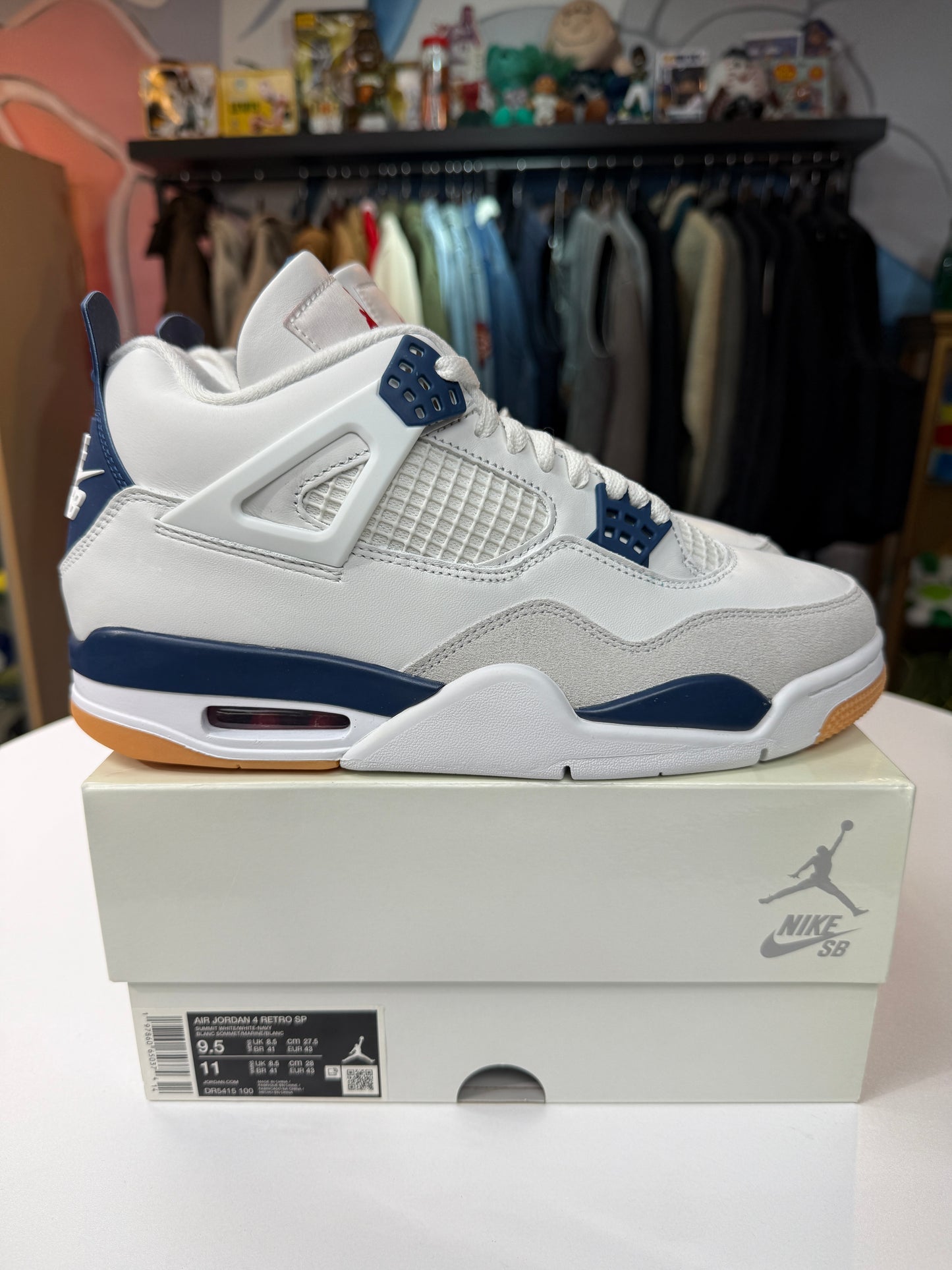 New Navy SB Jordan 4
