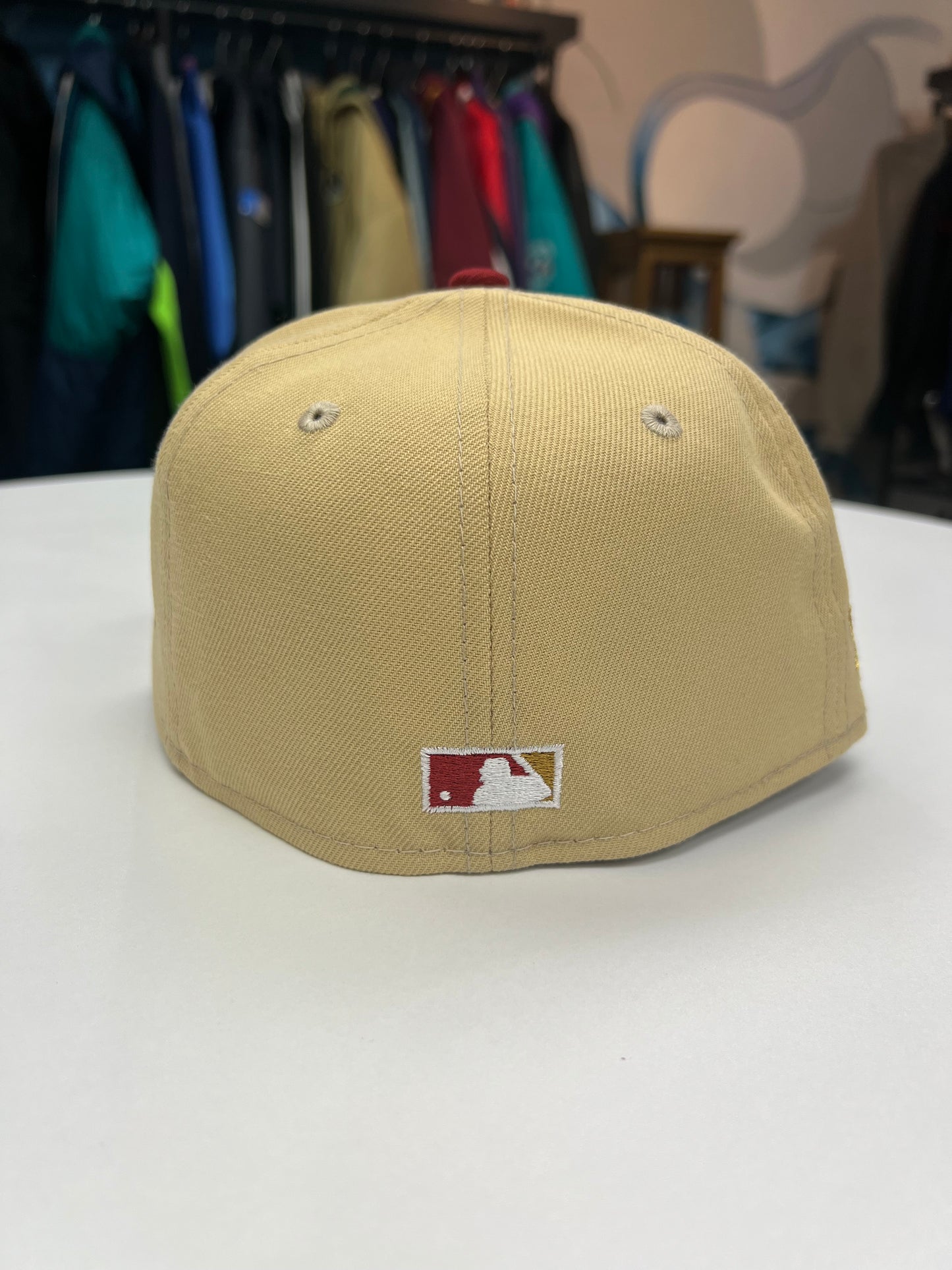 Mariners Burgundy/Brown 39th Anni Fitted