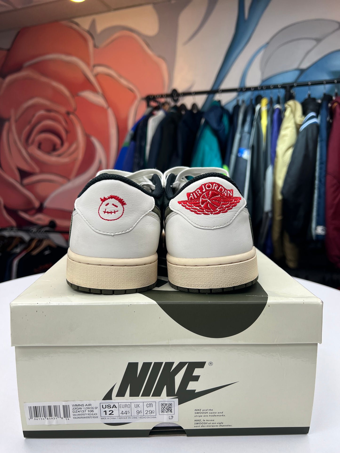 Preowned Olive Travis Scott 1 Low