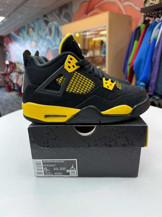 Preowned Thunder Jordan 4