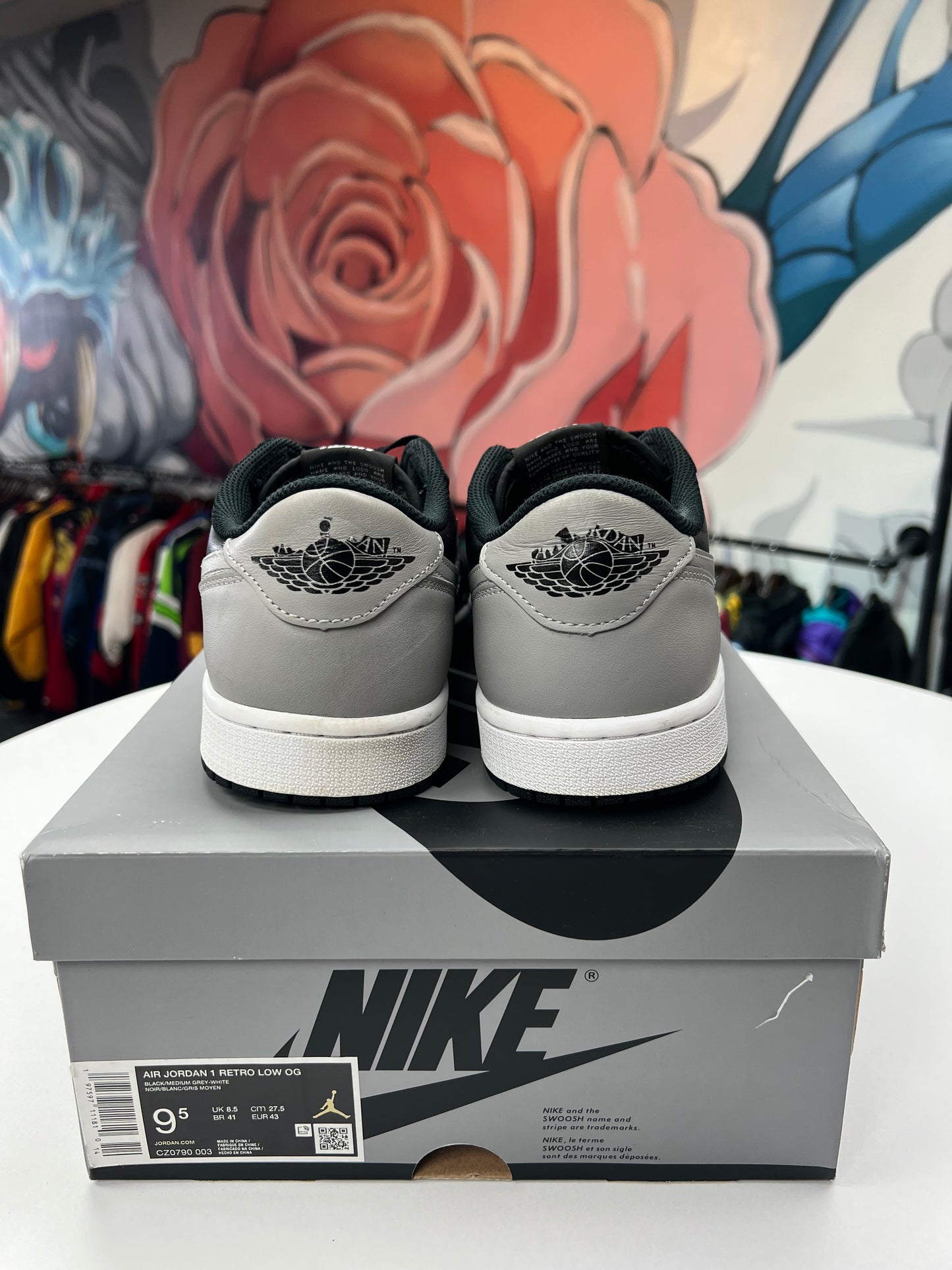 Preowned Jordan 1 Low Shadow
