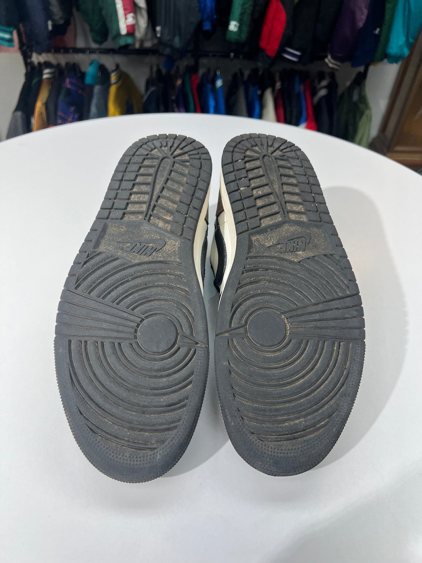 Preowned Jordan 1 OG Low Mocha