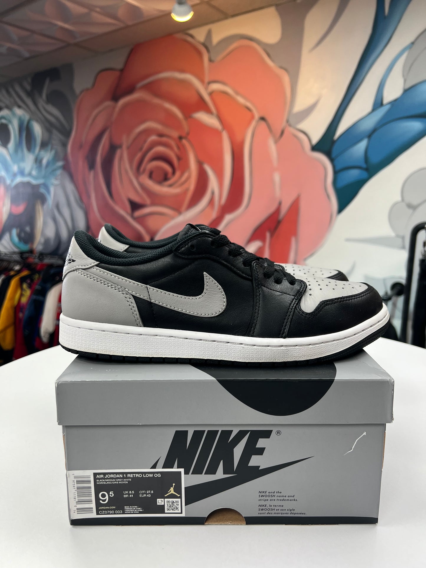 Preowned Jordan 1 Low Shadow
