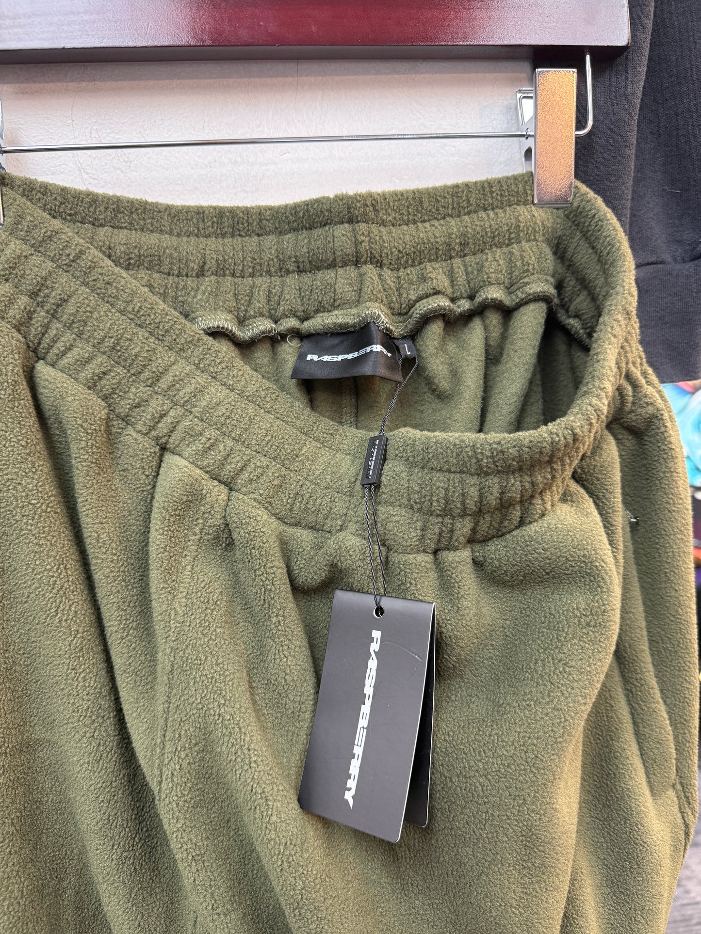 New GV Raspberry Hills Olive Fleece Sweats