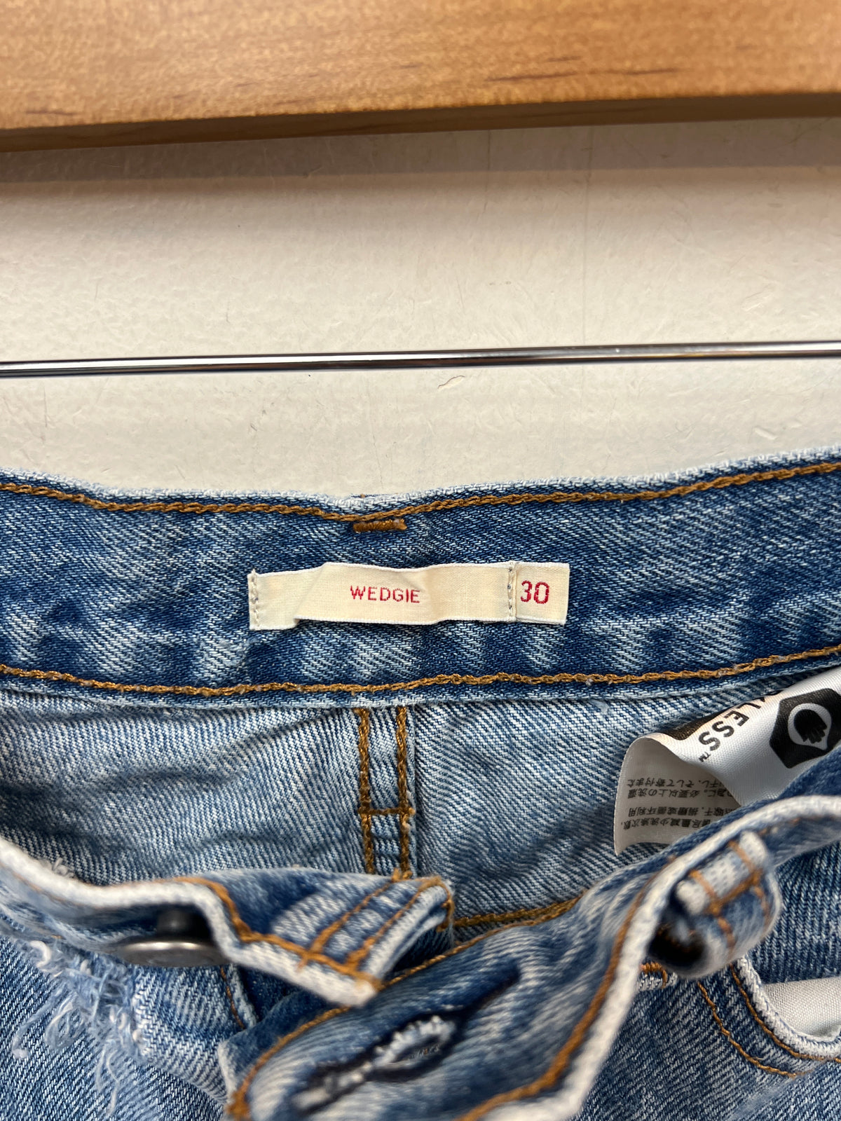 Levi’s Women’s Wedgie Cut Short Shorts